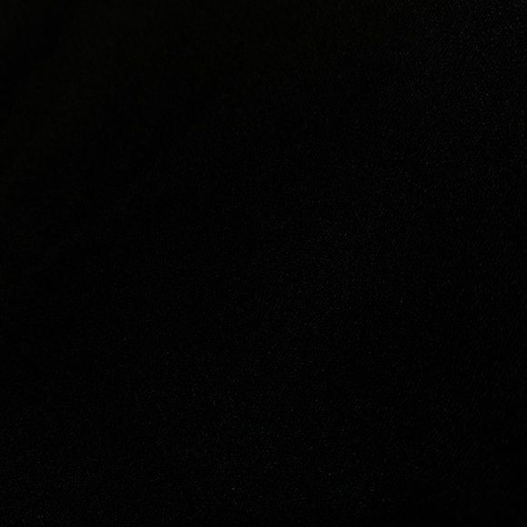 Black top - Picture 4 of 4